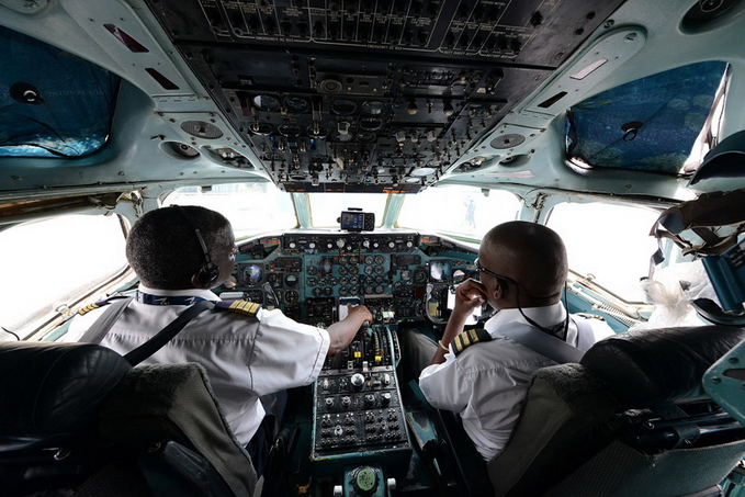 African Express DC-9-32 Cockpit
